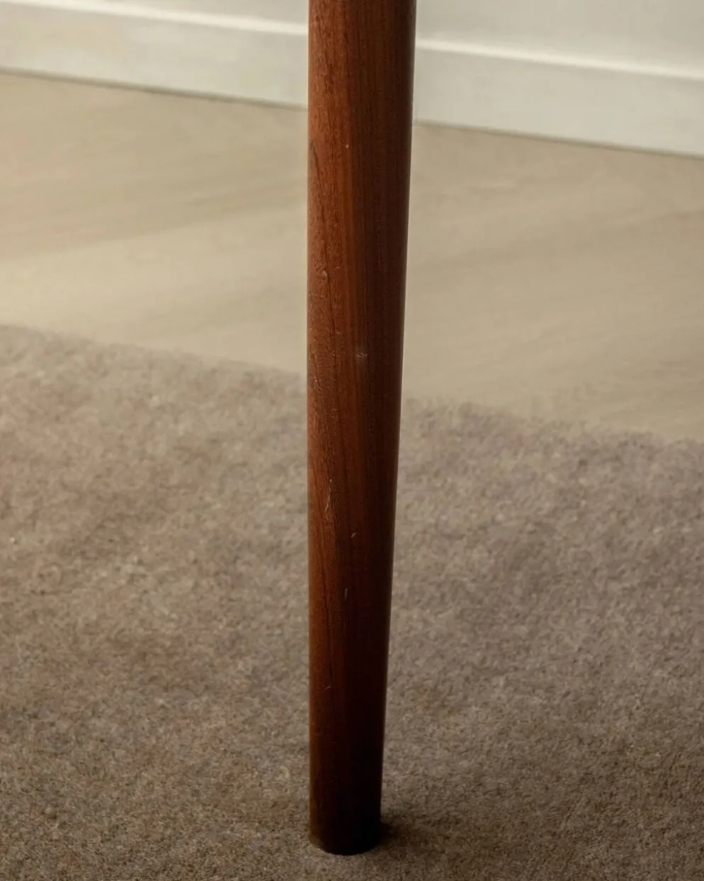 Table à manger extensible en teck moderne danois modèle 24 par Ansager Møbler années 1960.