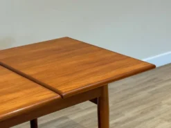 Table à manger extensible en teck danois des années 50 (Johannes Andersen)