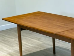 Table à manger extensible en teck danois des années 50 (Johannes Andersen)