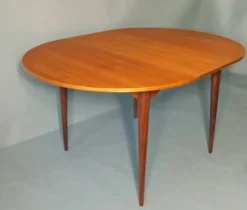 Table à manger extensible en teck circulaire italienne, années 1960