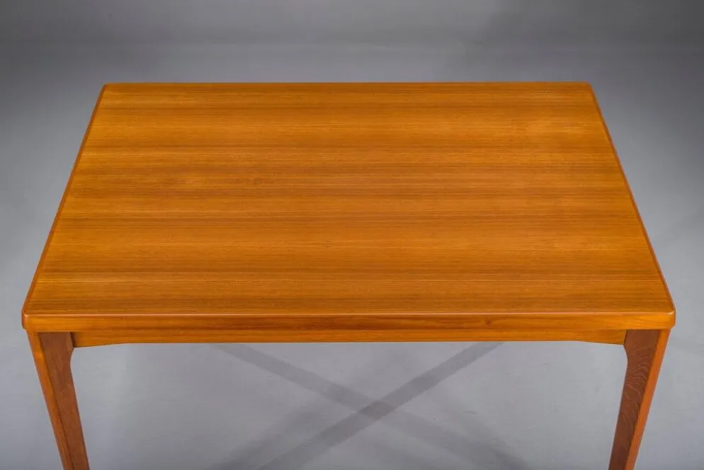 Table à manger extensible en teck par Henning Kjaernulf pour Vejle Stole & Møbelfabrik