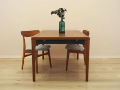 Table à manger extensible en teck Henning Kjærnulf, Vejle, années 1960