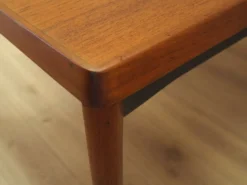 Table à manger extensible en teck Henning Kjærnulf, Vejle, années 1960