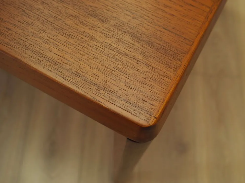 Table à manger extensible en teck Henning Kjærnulf, Vejle, années 1960