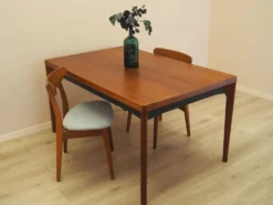 Table à manger extensible en teck Henning Kjærnulf, Vejle, années 1960