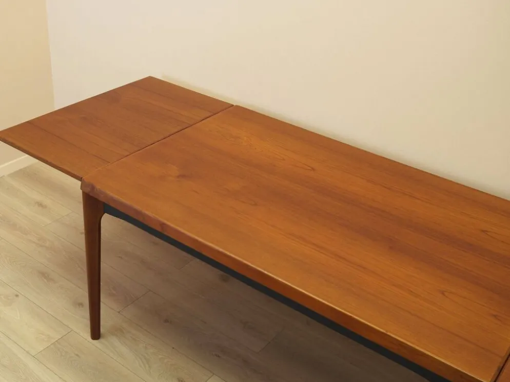 Table à manger extensible en teck Henning Kjærnulf, Vejle, années 1960
