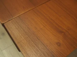 Table à manger extensible en teck Henning Kjærnulf, Vejle, années 1960