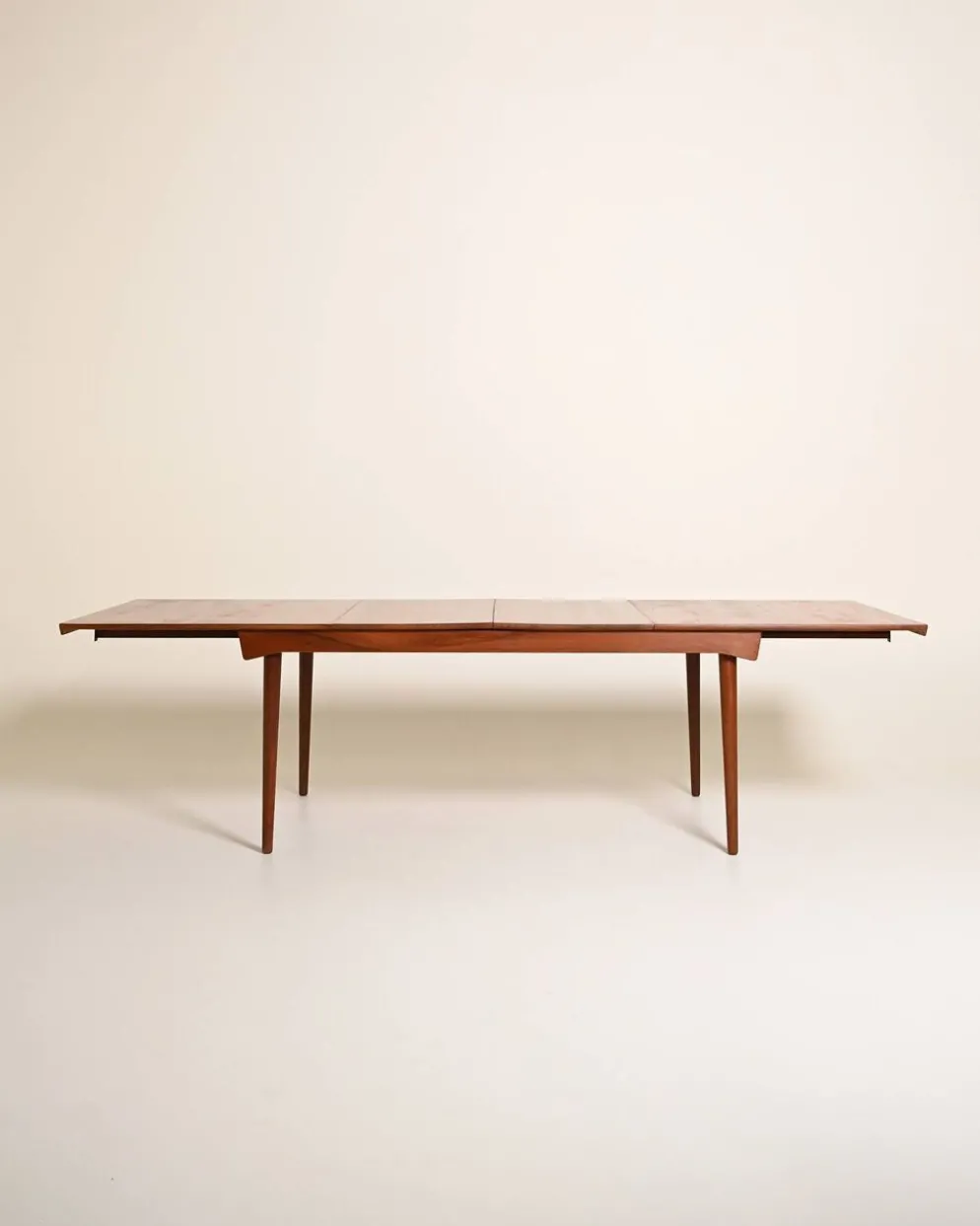 Table à manger extensible France & Søn par Finn Juhl, années 1960.
