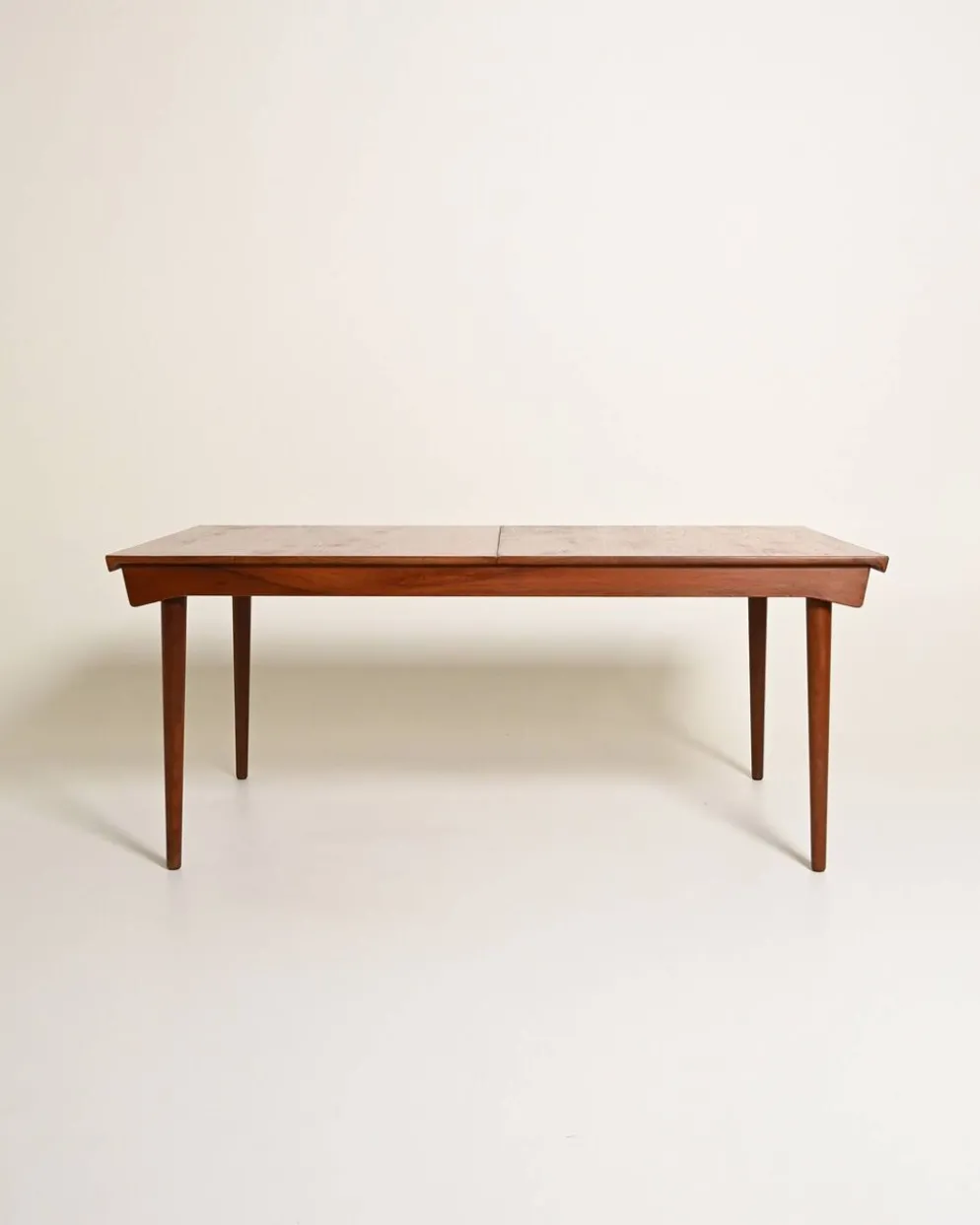 Table à manger extensible France & Søn par Finn Juhl, années 1960.