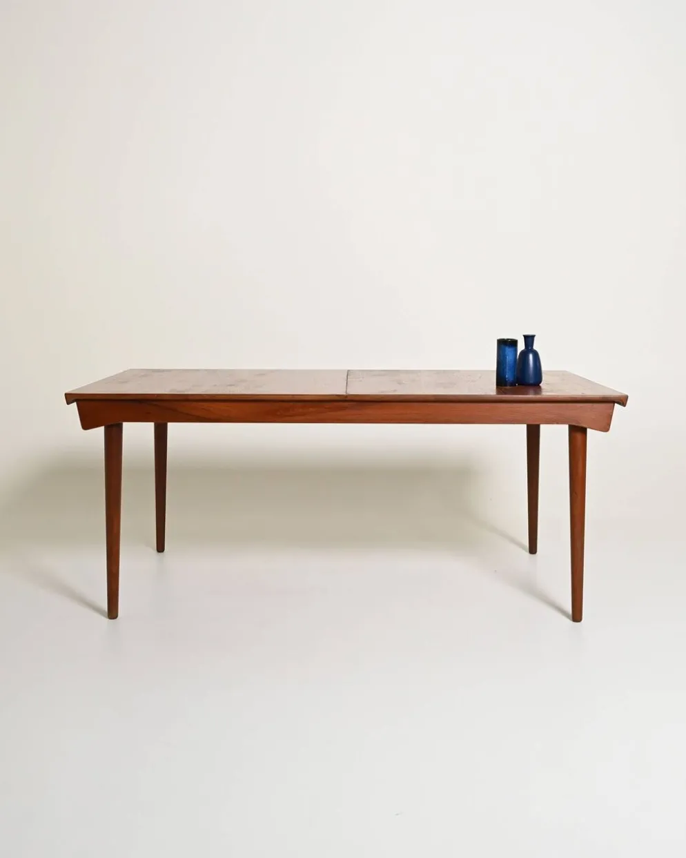 Table à manger extensible France & Søn par Finn Juhl, années 1960.