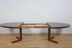 Table à manger extensible ovale en palissandre du milieu du siècle par Skovby, Danemark, années 1960.