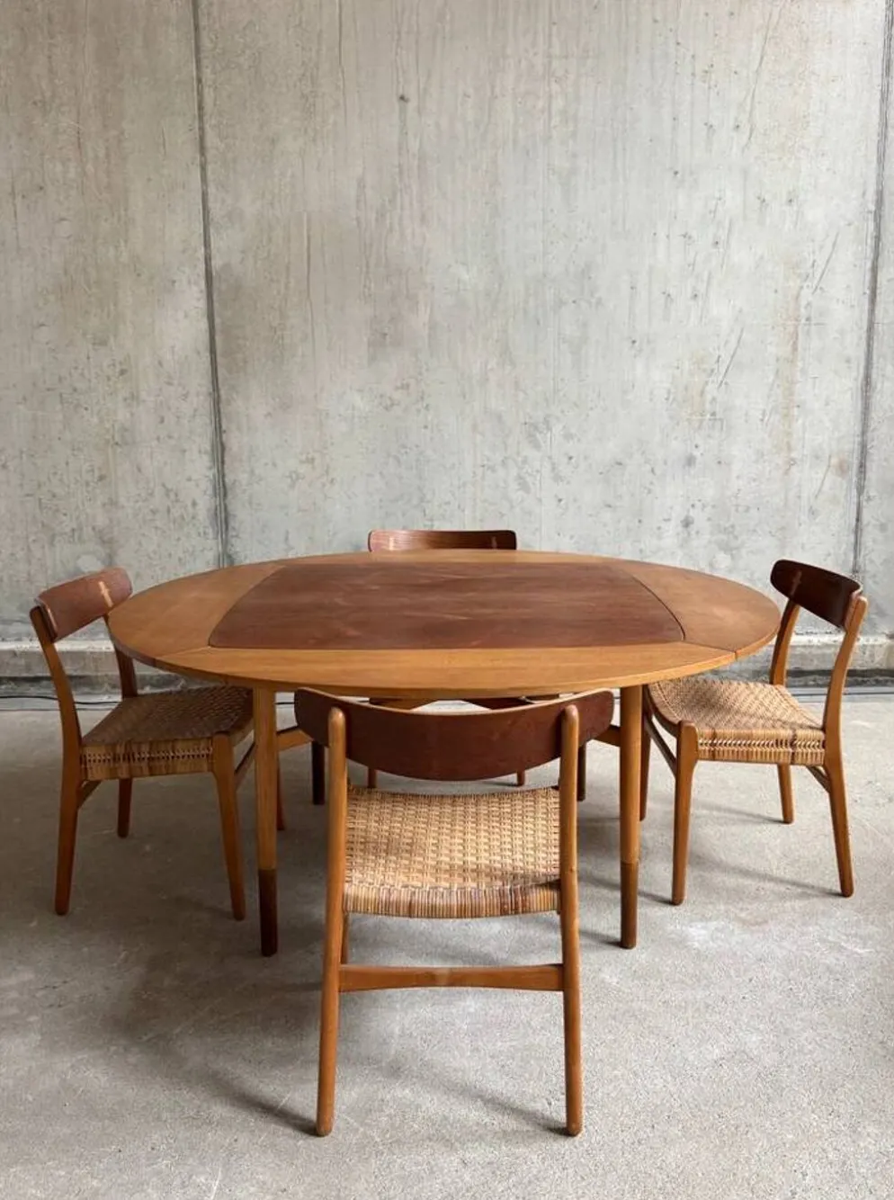 Table à manger extensible par Kurt Østervig et Carl Madsen pour P Jeppesen møbel