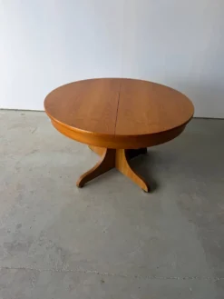 Table à manger extensible ronde à piètement en croix