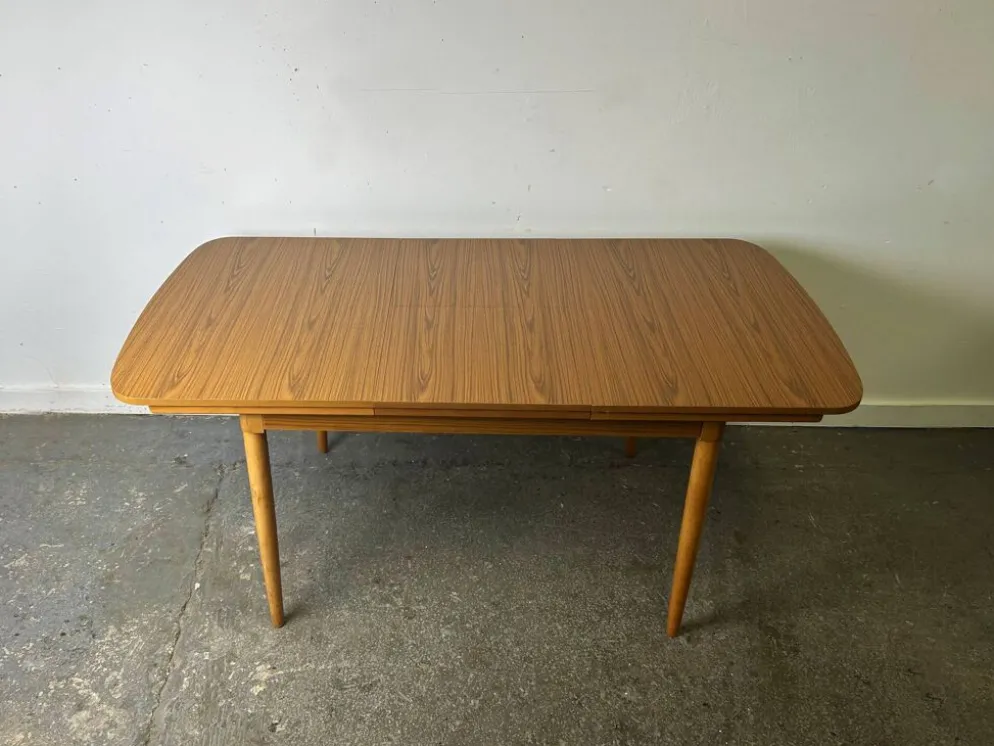Table à manger extensible Schreiber Mid Century en Formica avec pieds en hêtre des années 1960-70.