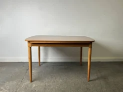 Table à manger extensible Schreiber Mid Century en Formica avec pieds en hêtre des années 1960-70.