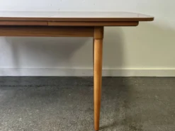 Table à manger extensible Schreiber Mid Century en Formica avec pieds en hêtre des années 1960-70.