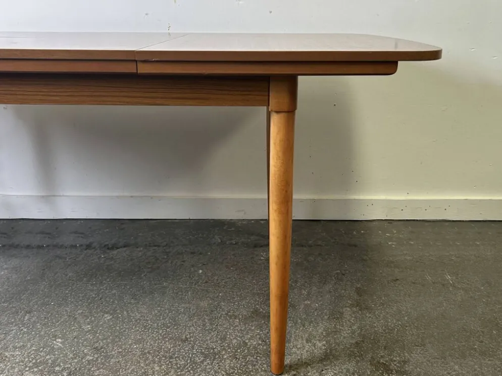 Table à manger extensible Schreiber Mid Century en Formica avec pieds en hêtre des années 1960-70.