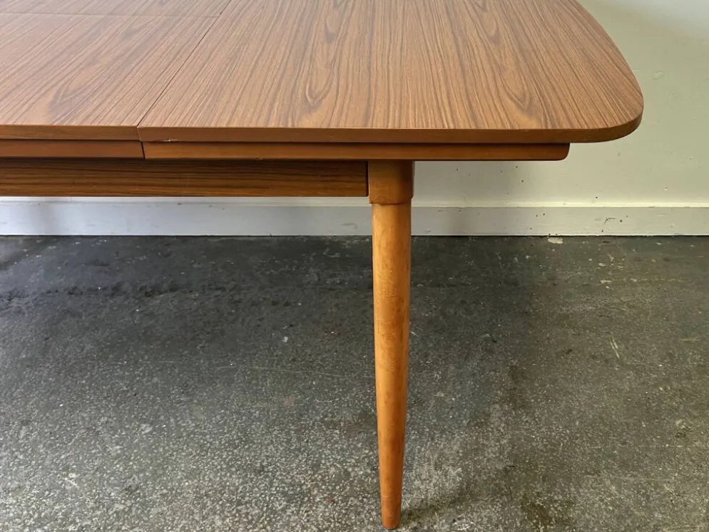 Table à manger extensible Schreiber Mid Century en Formica avec pieds en hêtre des années 1960-70.