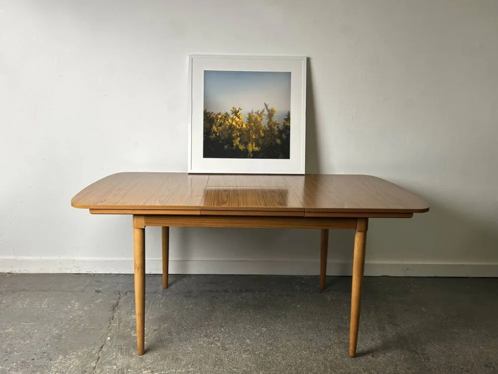 Table à manger extensible Schreiber Mid Century en Formica avec pieds en hêtre des années 1960-70.