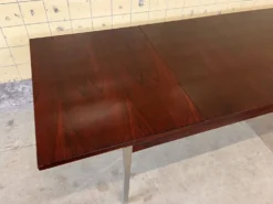 Table à manger extensible vintage par Vform