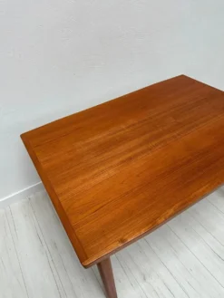 Table à manger extensible vintage danoise en teck des années 1960 par Vamo Sønderborg.