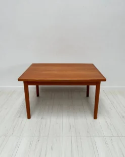 Table à manger extensible vintage danoise en teck des années 1960 par Vamo Sønderborg.