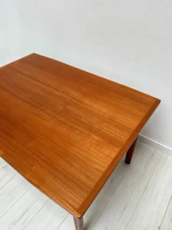 Table à manger extensible vintage danoise en teck des années 1960 par Vamo Sønderborg.