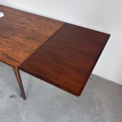 Table à manger extensible vintage en palissandre Omann Jun
