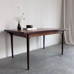 Table à manger extensible vintage en palissandre Omann Jun