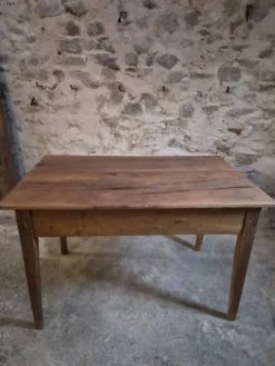 Table à manger française ancienne en merisier avec deux tiroirs, vers 1880–1920