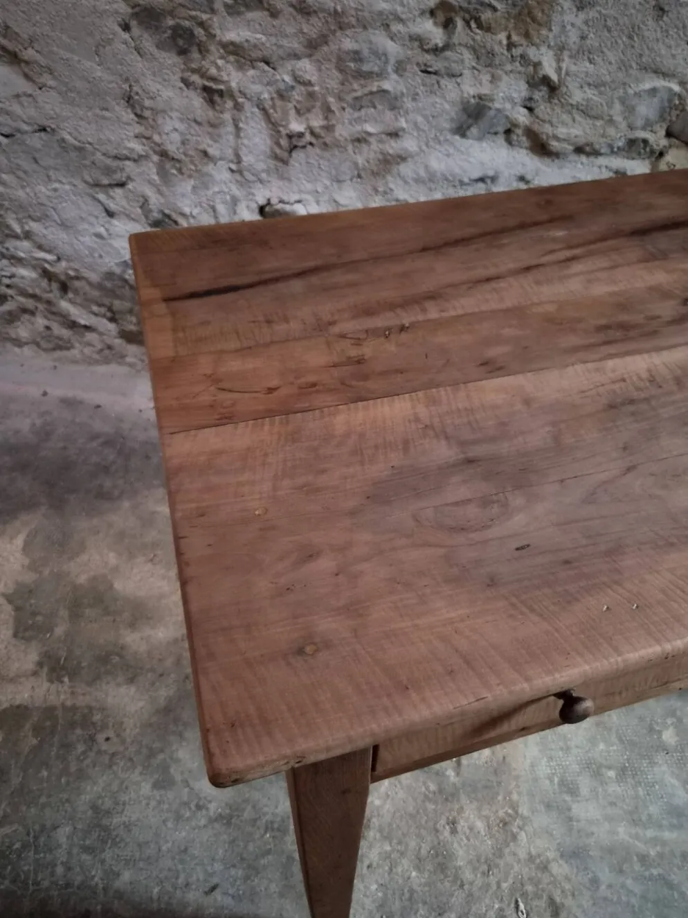 Table à manger française ancienne en merisier avec deux tiroirs, vers 1880–1920