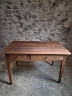 Table à manger française ancienne en merisier avec deux tiroirs, vers 1880–1920