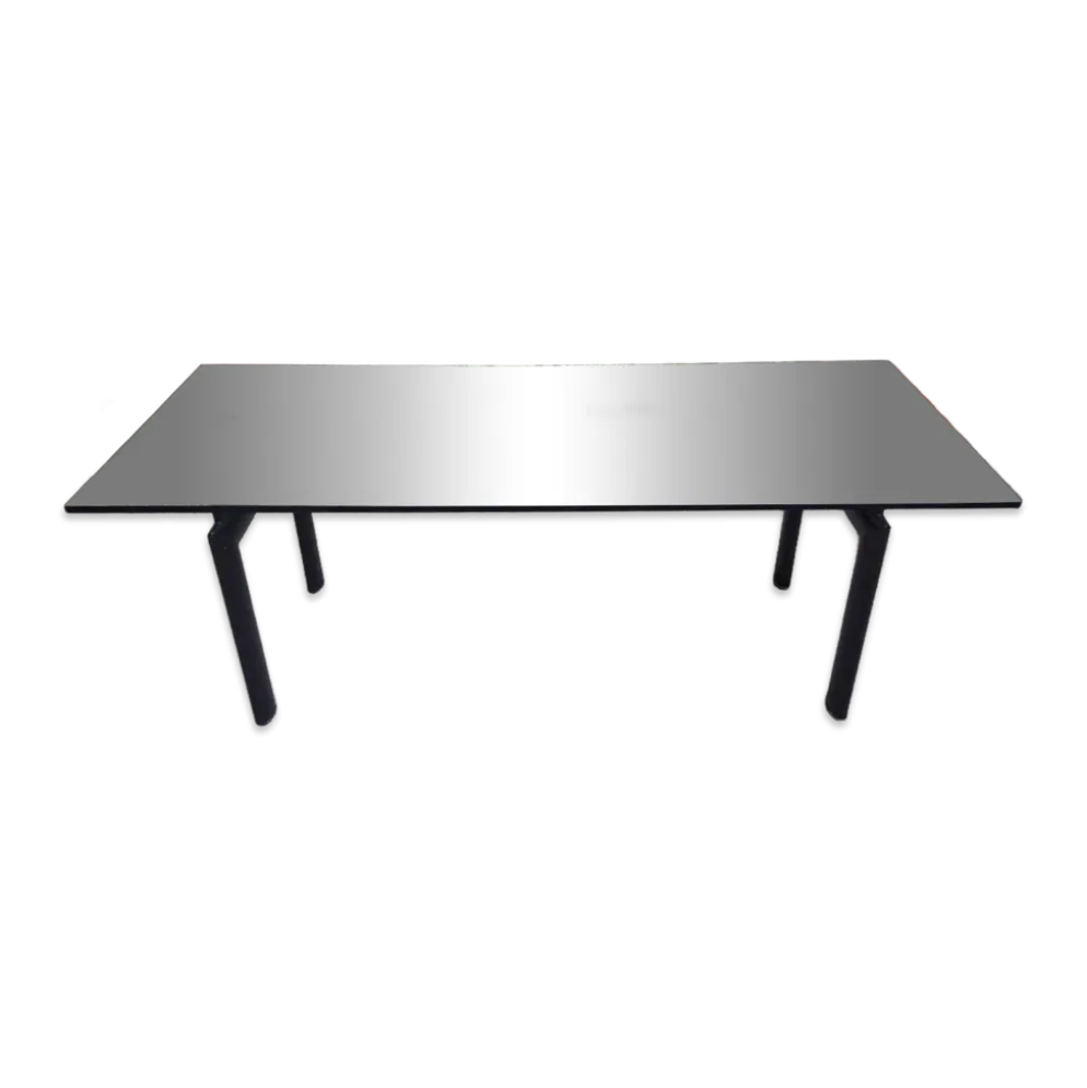 Table à manger LC6 en noir italien par Le Corbusier, années 1980.