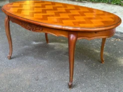 Table à manger Louis XV extensible ovale en bois massif marqueterie 270cm