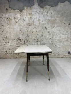 Table à manger à manivelle