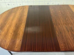 Table à manger modèle 55 par Omann Jun