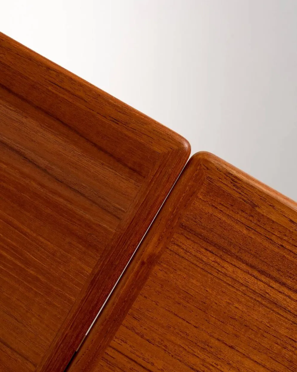 Table à manger "Modèle 54" produite par Omann Jun., années 1960.