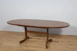 Table à manger ovale de style mid-century en teck de G-Plan, Royaume-Uni, années 1960.