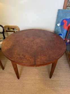Table à manger ovale extensible en bois et placage en loupe de noyer