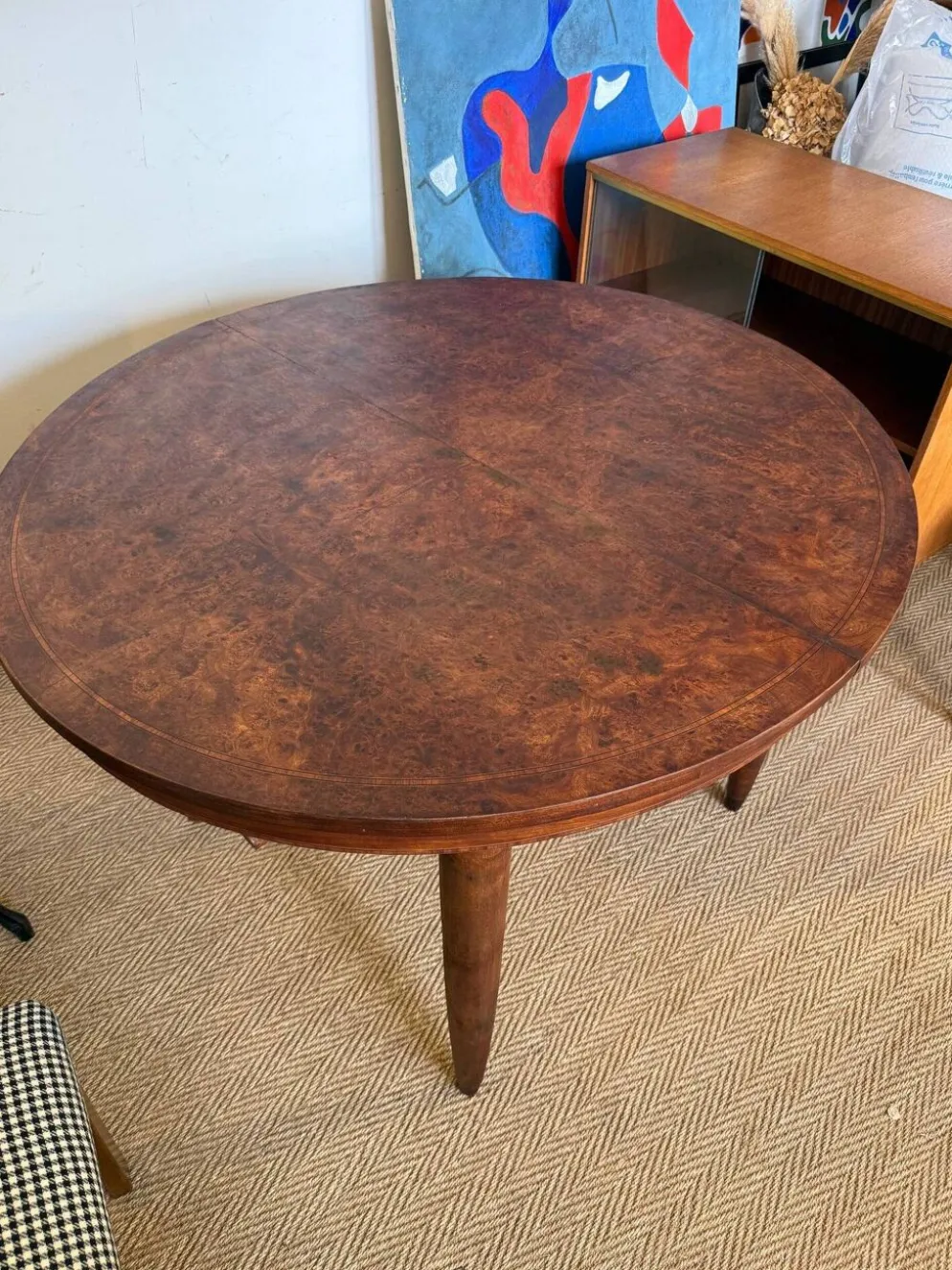 Table à manger ovale extensible en bois et placage en loupe de noyer