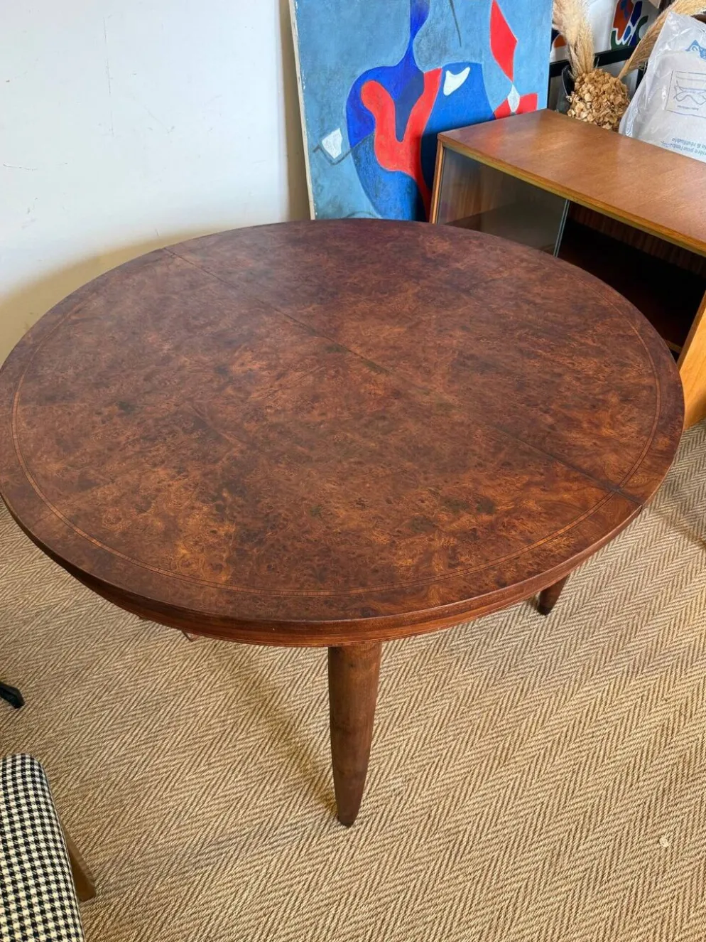Table à manger ovale extensible en bois et placage en loupe de noyer