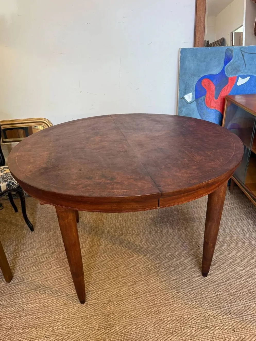 Table à manger ovale extensible en bois et placage en loupe de noyer