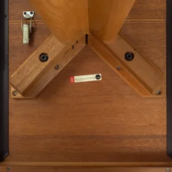 Table à manger ovale extensible en teck de la marque danoise Dyrlund, années 1970.