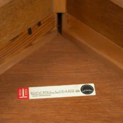 Table à manger ovale extensible en teck de la marque danoise Dyrlund, années 1970.