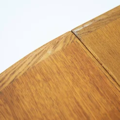 Table à manger ovale extensible en teck de la marque danoise Dyrlund, années 1970.