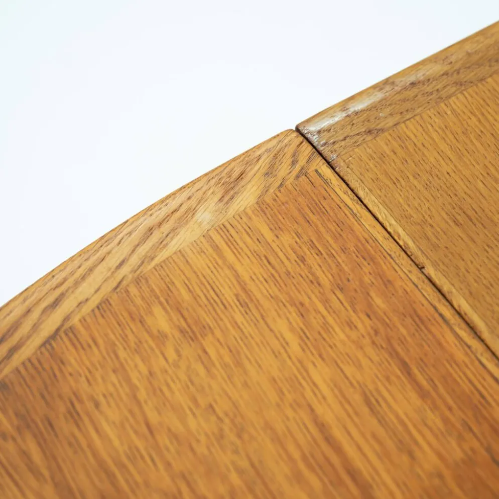 Table à manger ovale extensible en teck de la marque danoise Dyrlund, années 1970.