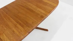 Table à manger ovale extensible vintage Dyrlund en teck massif des années 1960