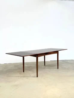 Table à manger palissandre à rallonges intégrées — Danemark, années 60