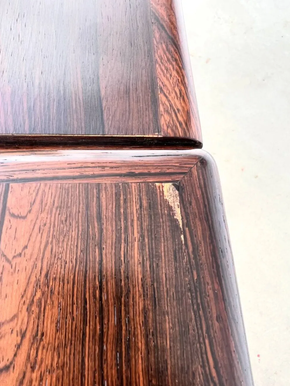 Table à manger palissandre à rallonges intégrées — Danemark, années 60