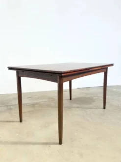 Table à manger palissandre à rallonges intégrées — Danemark, années 60